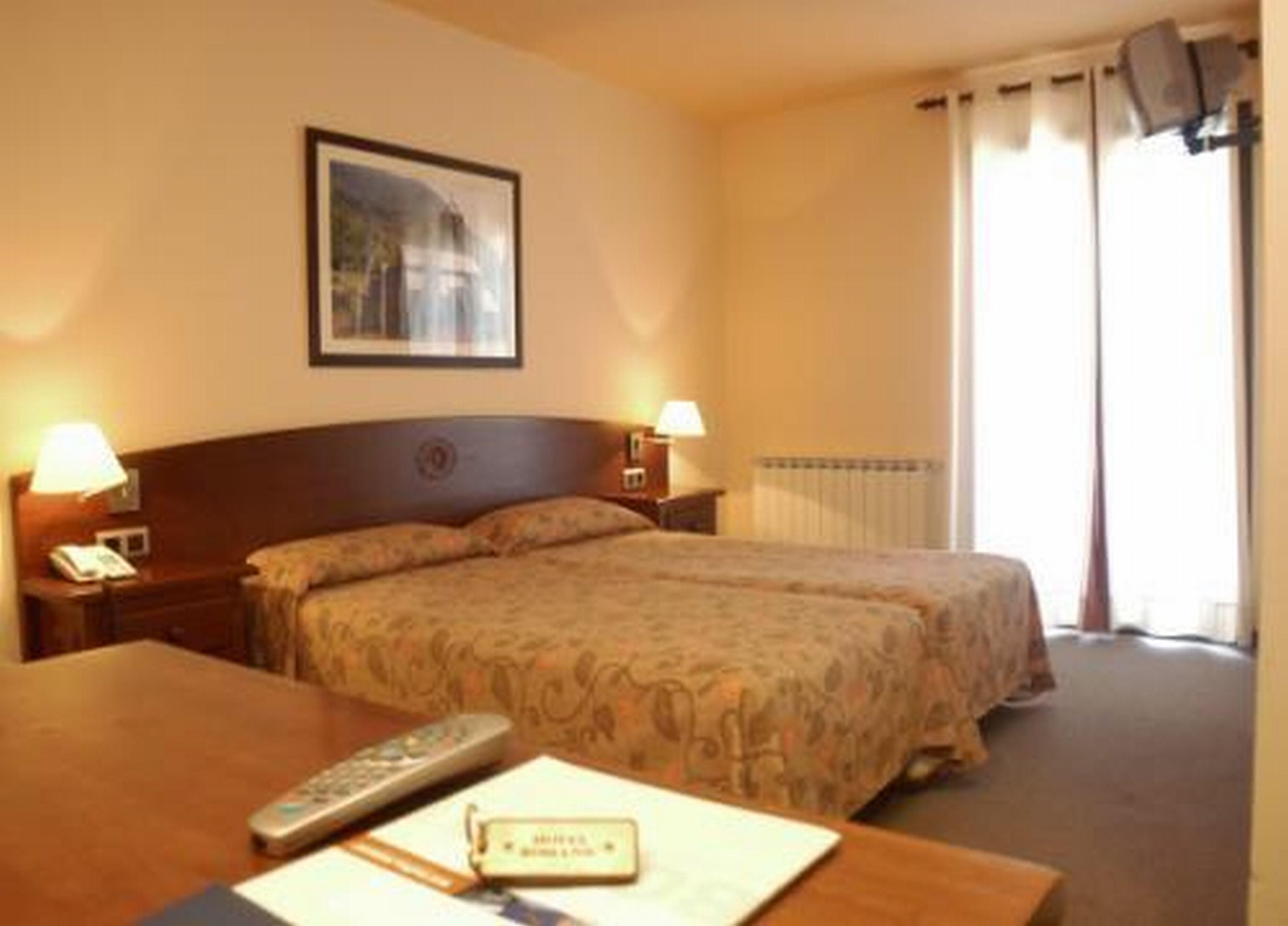 Hotel Romanic Taull Exterior photo